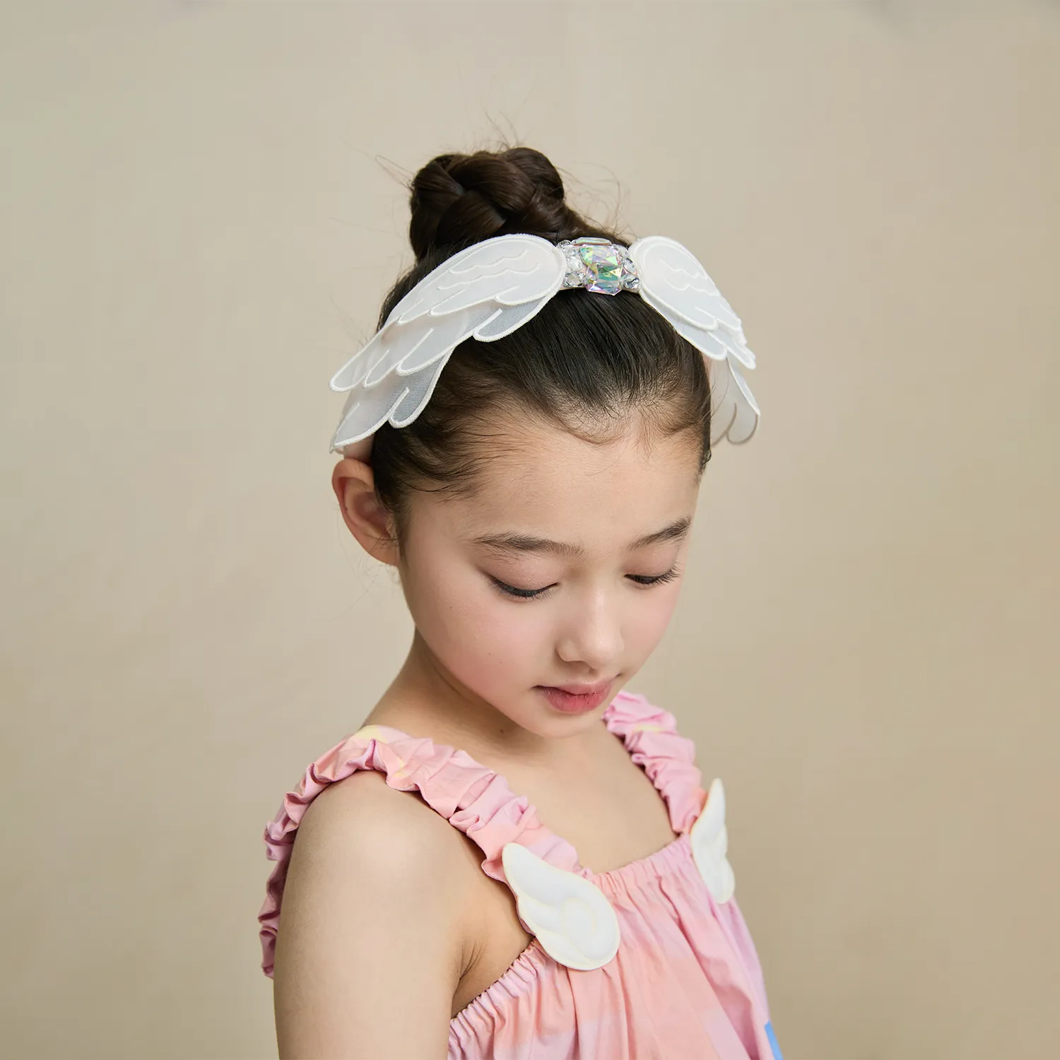Poco Blush Swan-Inspired Diamond Lace Headband