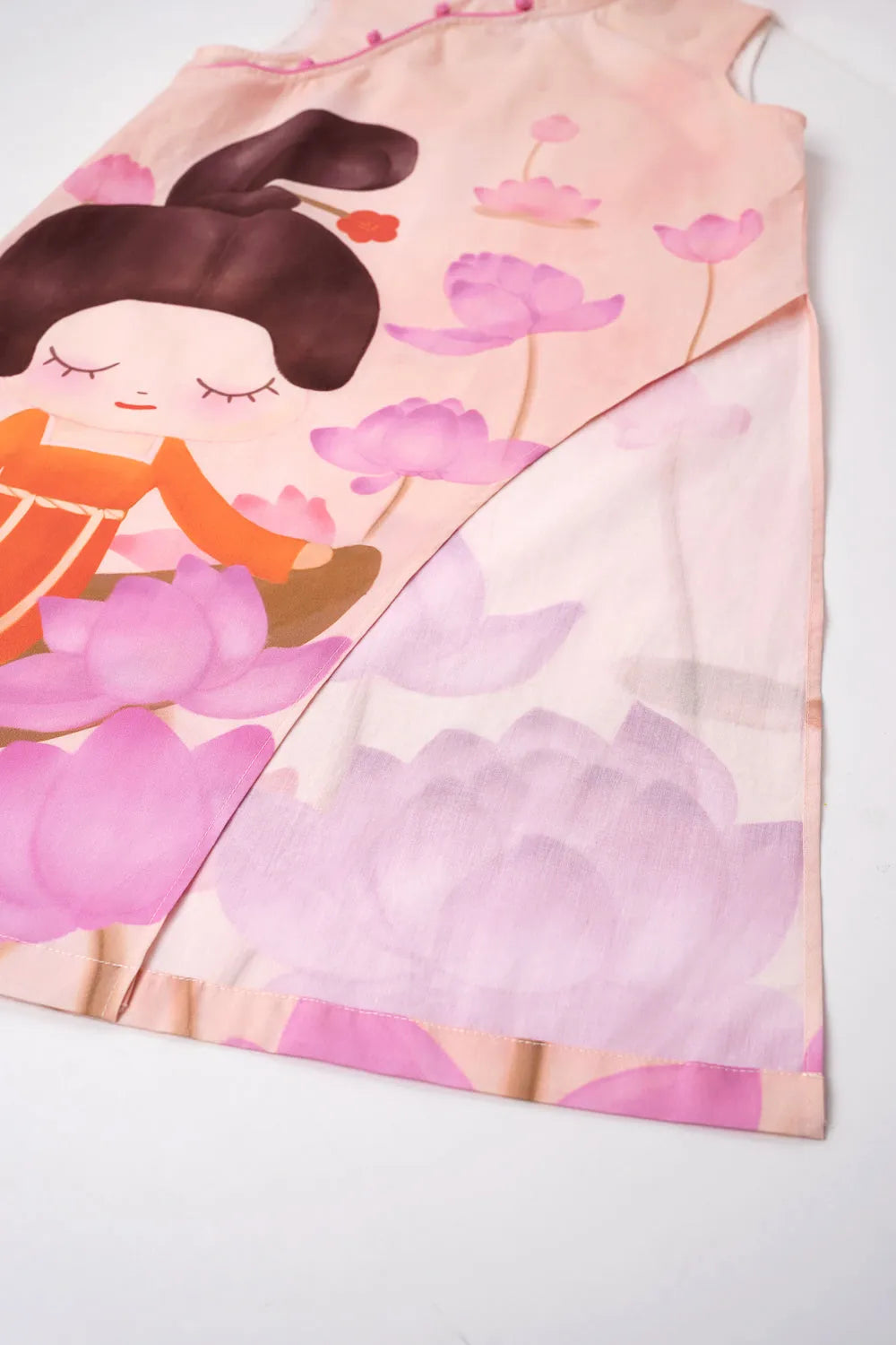 Poco Blush Lotus Poem Qipao Shirt