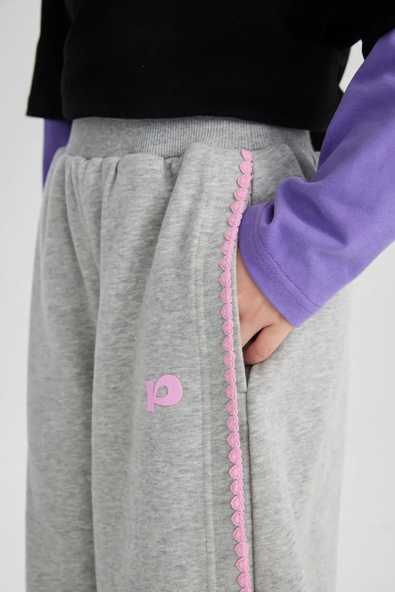 Poco Blush Bow Embroidery Fleece Pants
