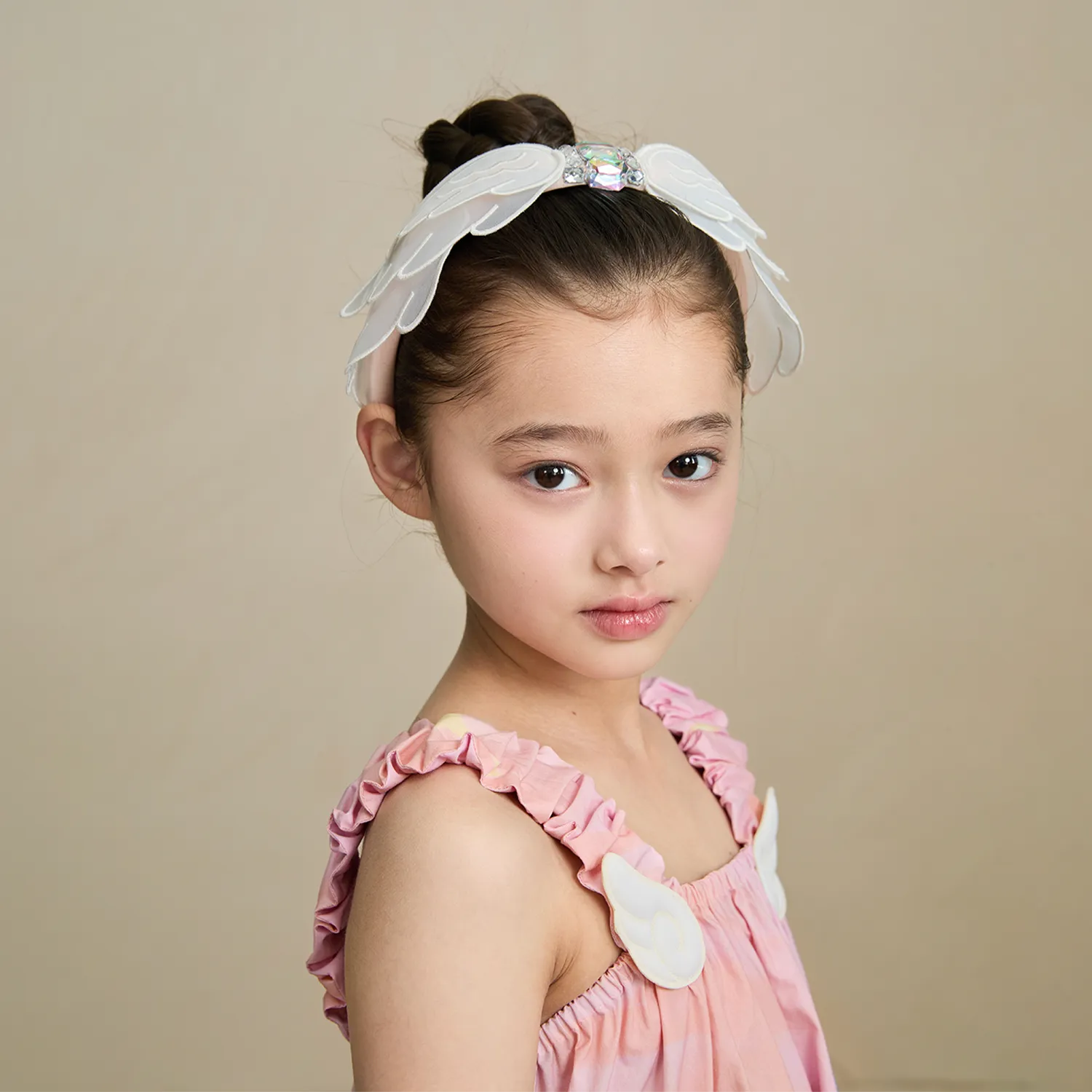 Poco Blush Swan-Inspired Diamond Lace Headband