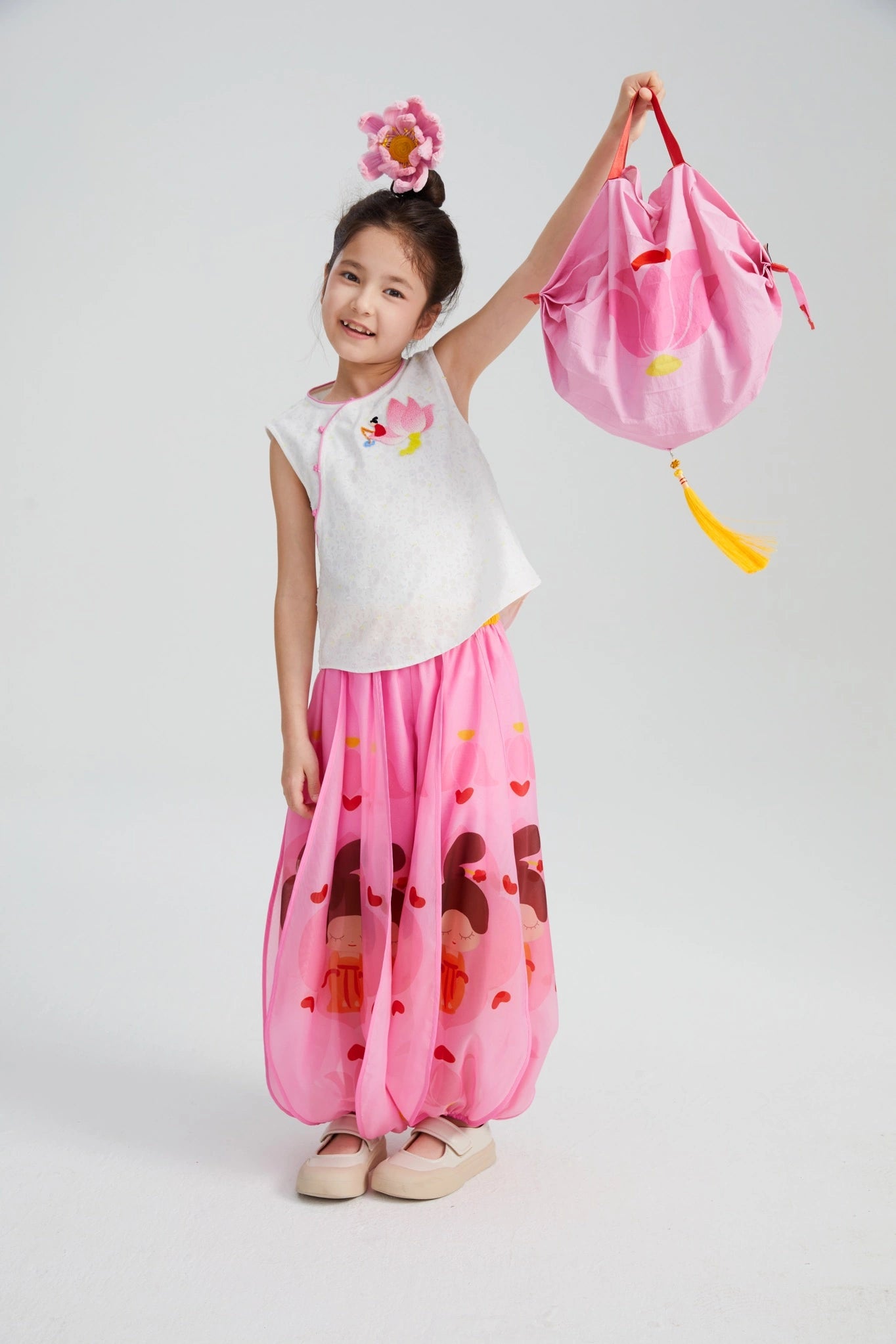 Poco Blush Lotus Lantern Fold-Up Bag