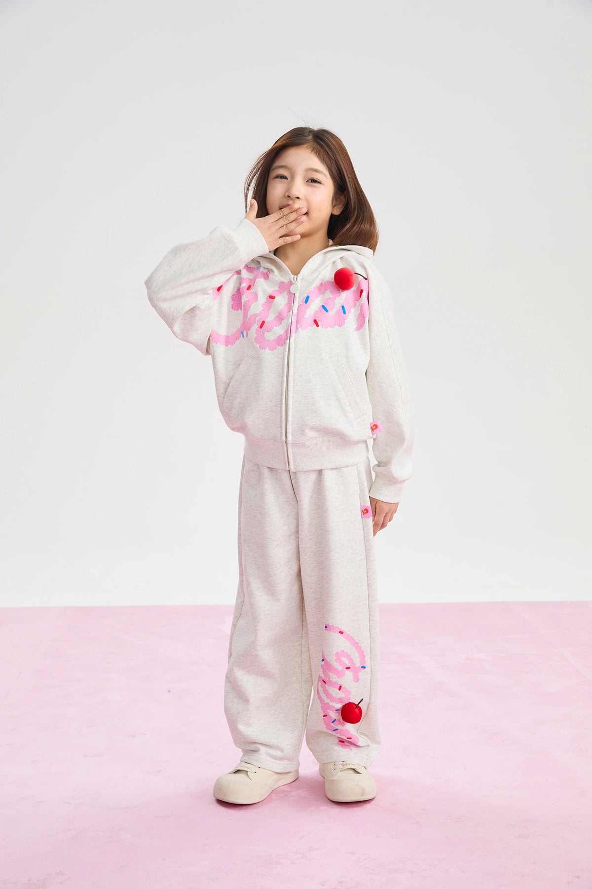 Poco Blush Jumping Cream Zip Sweatshirt Jacket