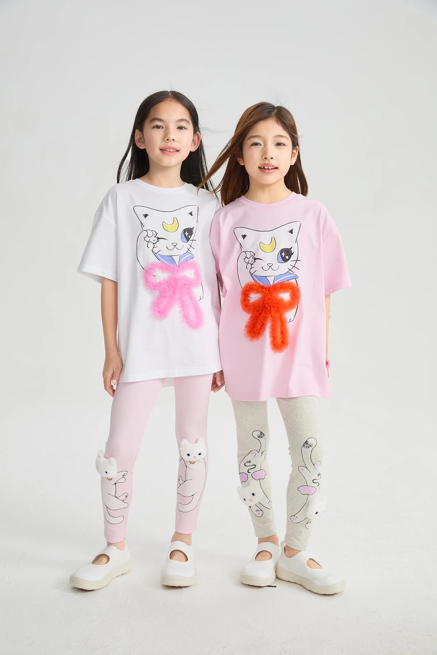 Kitty Warrior Appliqué Printed Leggings in hellgrau meliert und candy pink mit printmotiv, Bild 15
