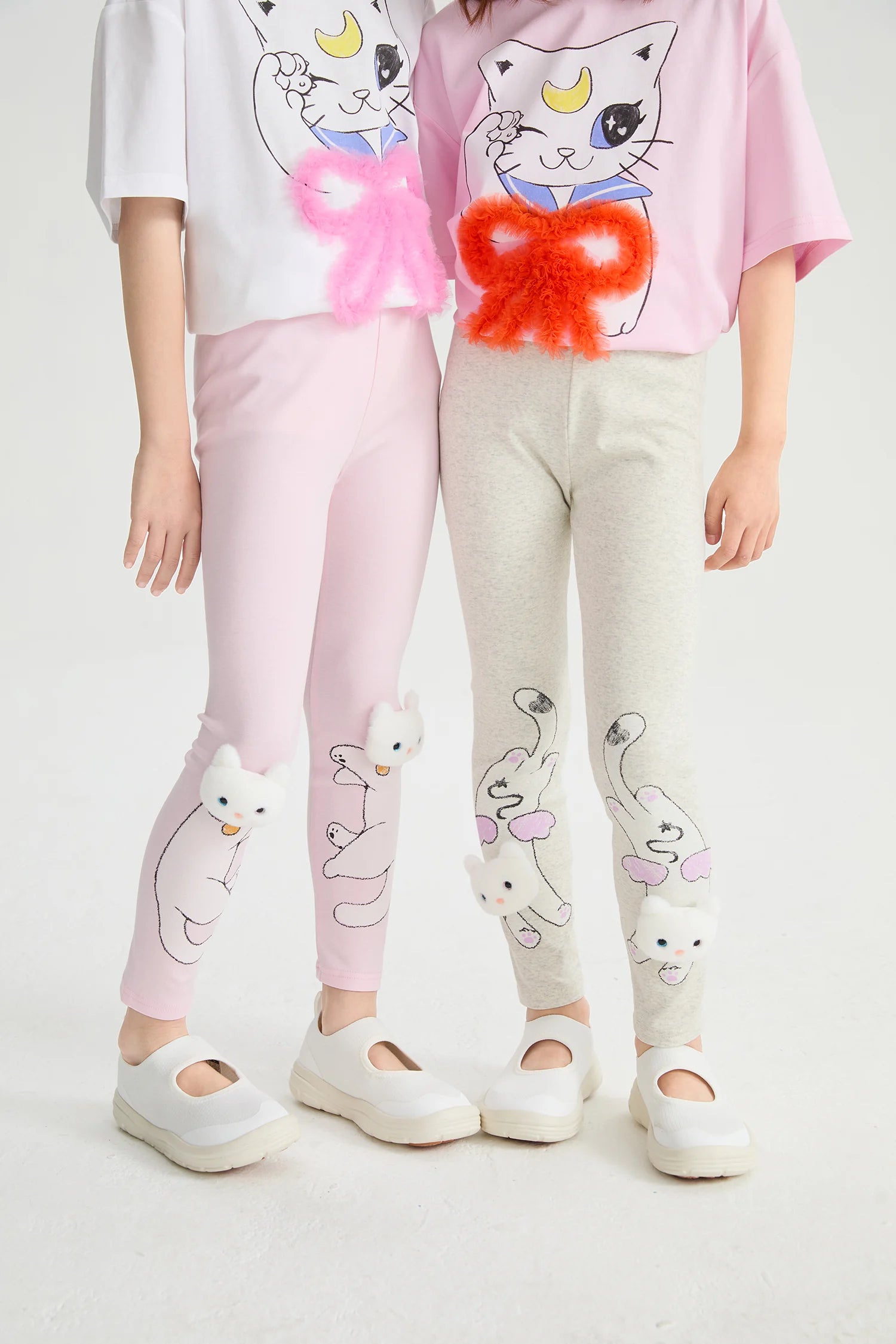 Kitty Warrior Appliqué Printed Leggings in hellgrau meliert und candy pink mit printmotiv, Bild 16