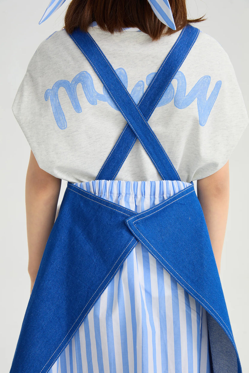 Pocket Cat Washed Denim Pinafore Kleid in denimblau und candy pink mit gewaschenem denim, Bild 16