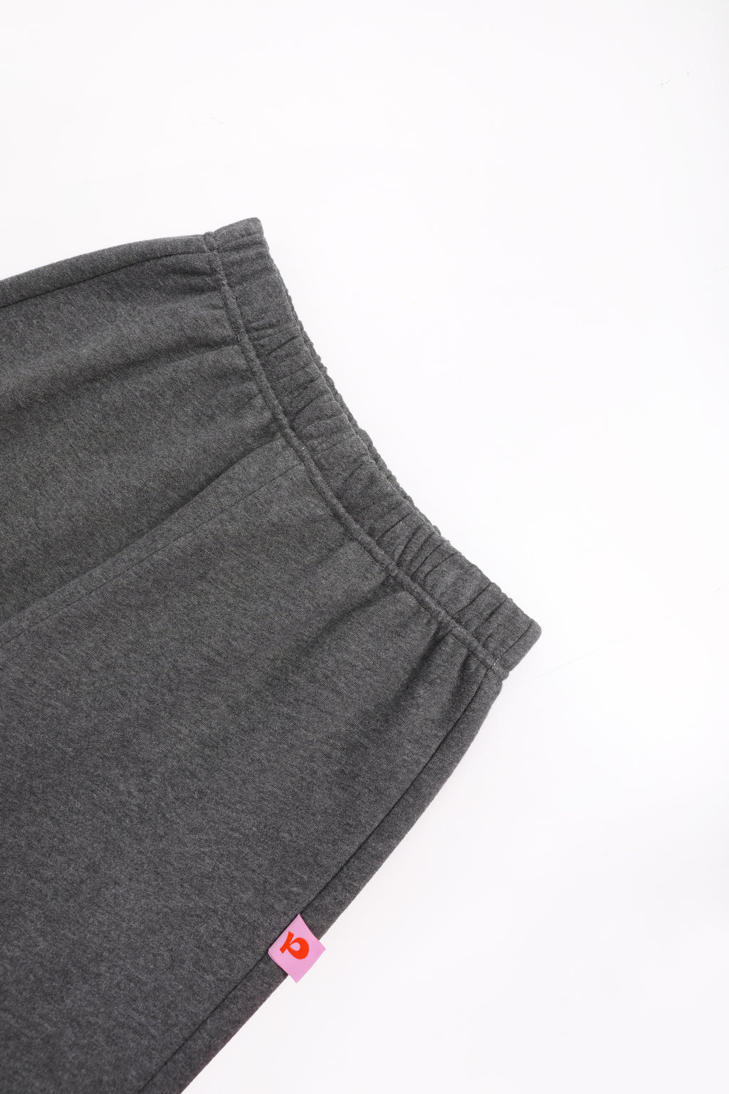 Set Ink-Wash cu pantaloni și fustă plisată — Gri melanj; detaliu de construcție și decor