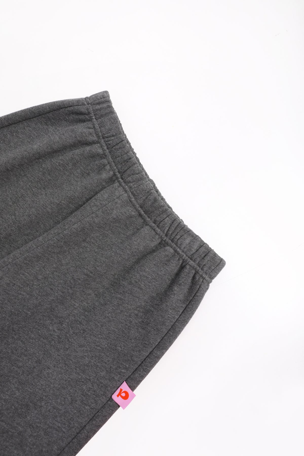 Set Ink-Wash cu pantaloni și fustă plisată — Gri melanj; detaliu de construcție și decor