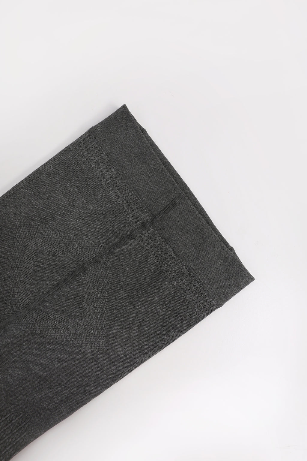 Fleece-Feel Knit Tights — Pencil Grey; construction and decoration detail