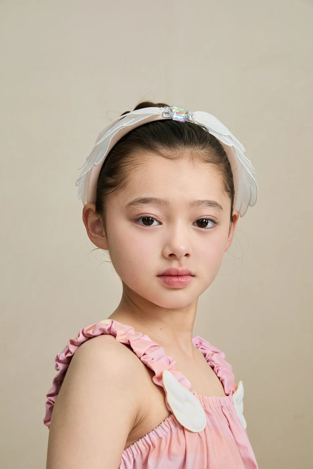Poco Blush Swan-Inspired Diamond Lace Headband
