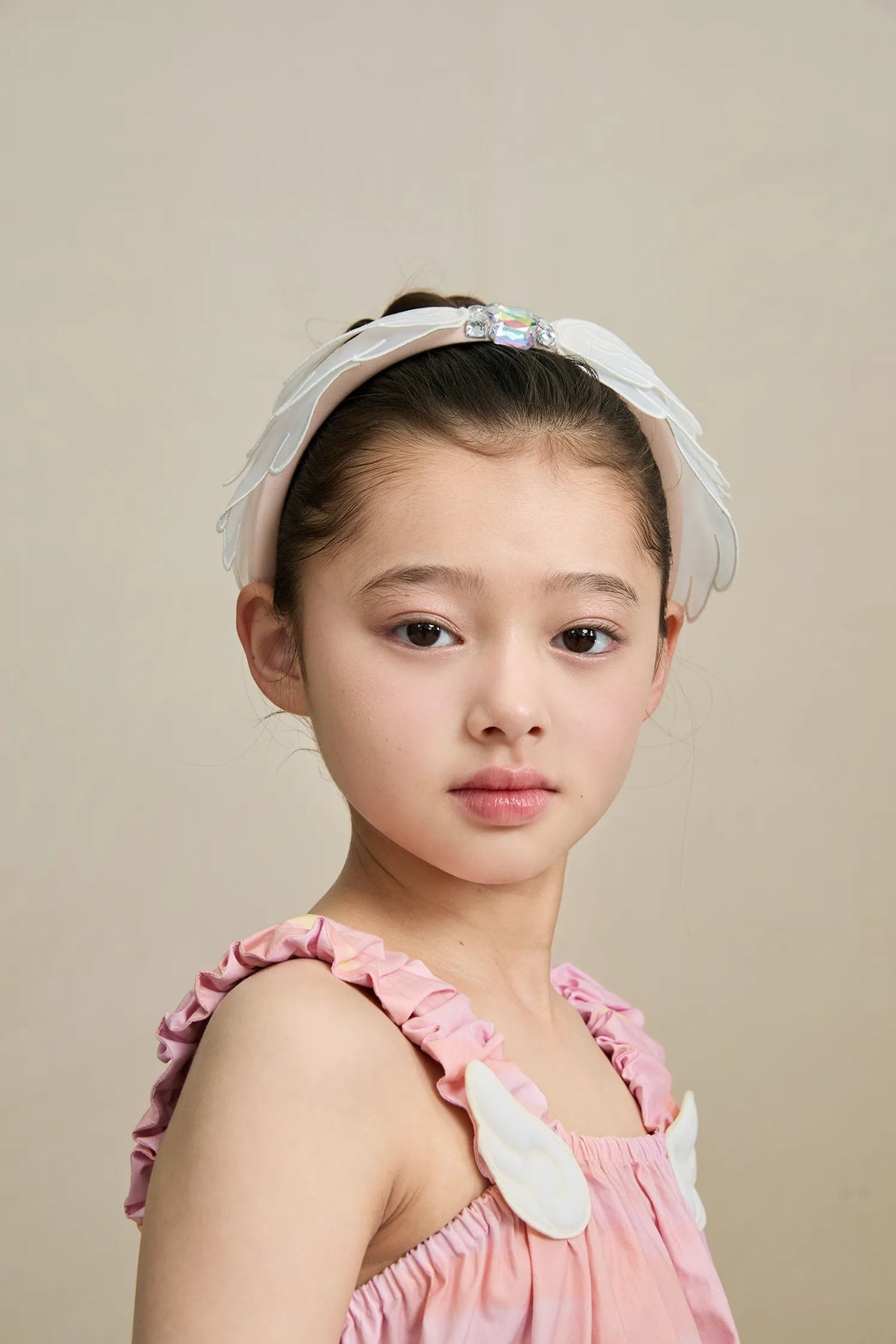Swan-Inspired Diamond Lace Headband by Poco Blush, image 18