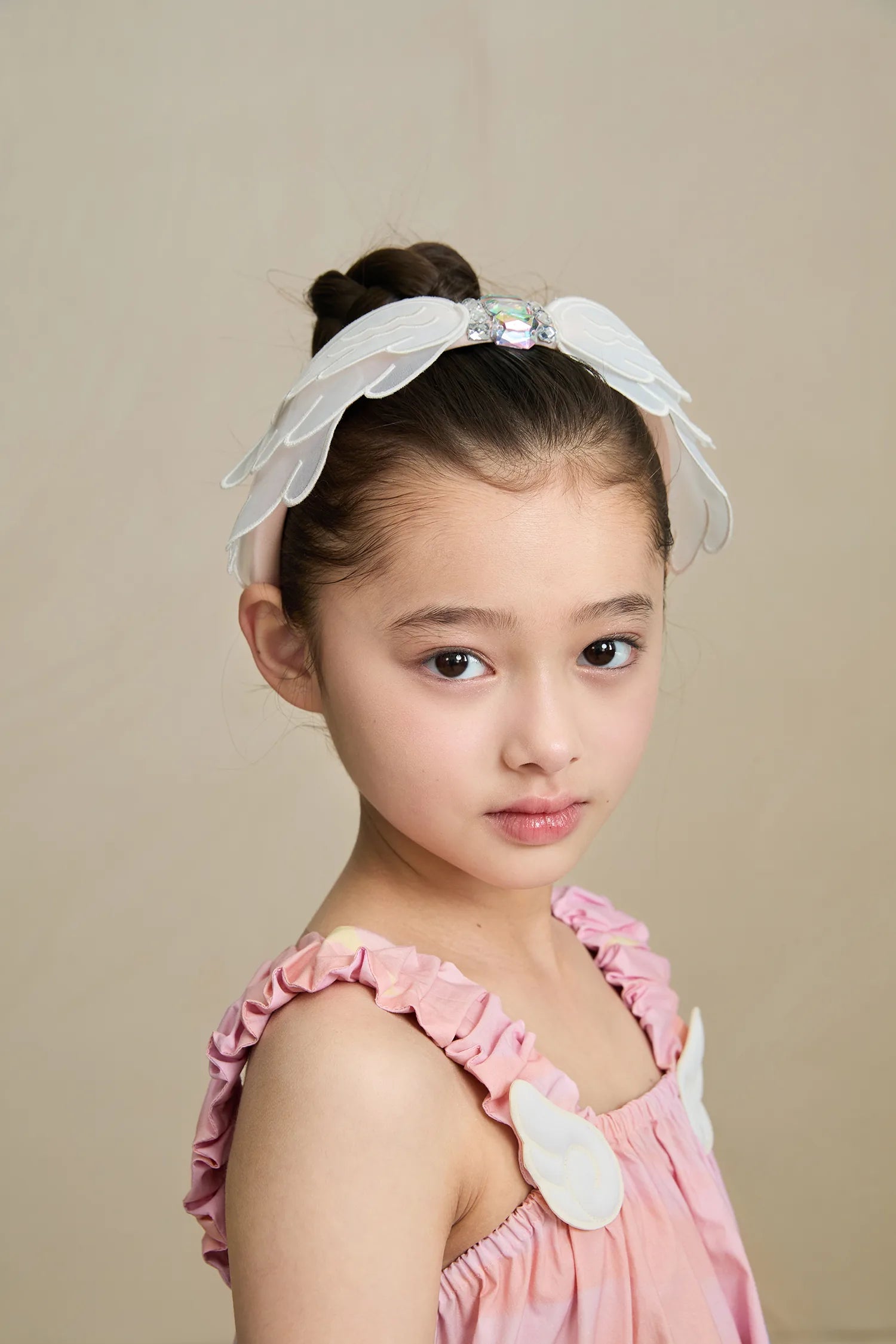 Poco Blush Swan-Inspired Diamond Lace Headband