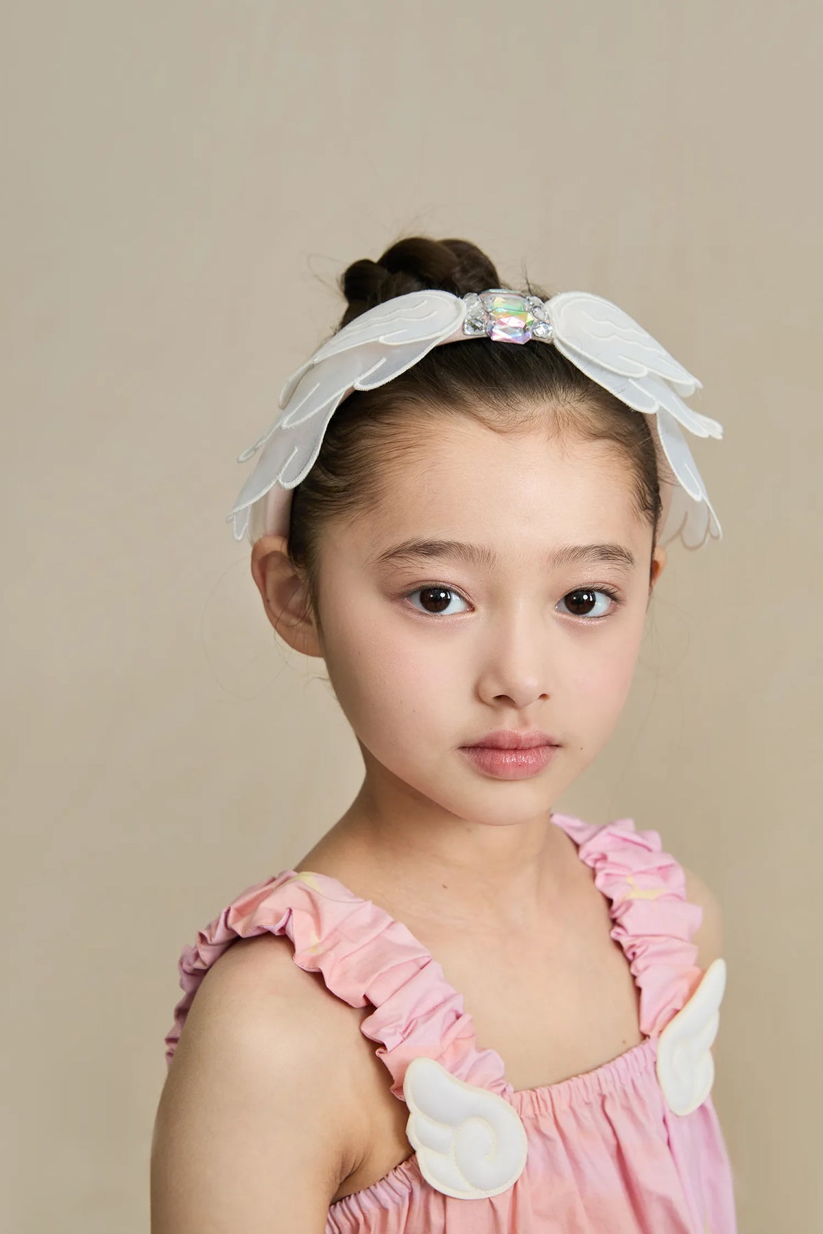 Poco Blush Swan-Inspired Diamond Lace Headband